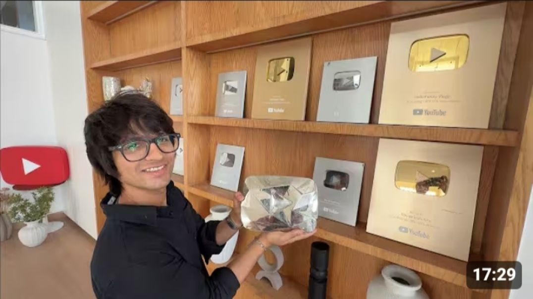 ⁣Finally Saare Play-Buttons New Gharpe Aagye