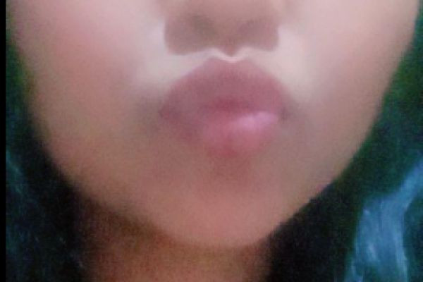 “Look My Beautiful Girlfriend Lips”
