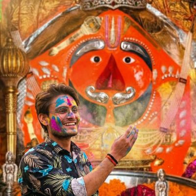 105784590963743966427 