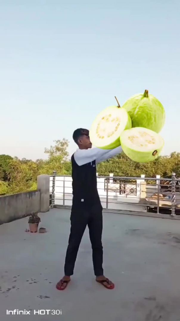 received_1439928670981912