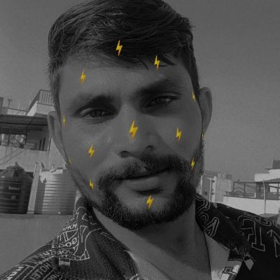 104743761088779912292 