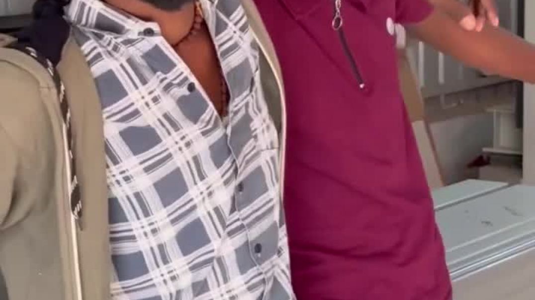 ⁣Iphon_se_ladki_pataya_bhai_ne(720p)