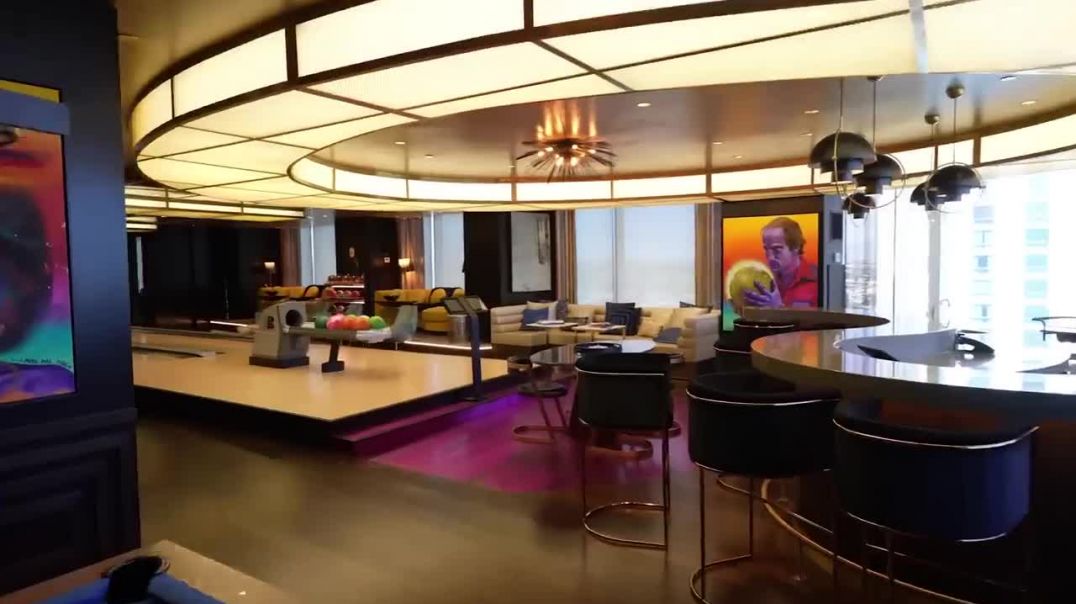 ⁣$1 vs $1,000,000 Hotel Room!_