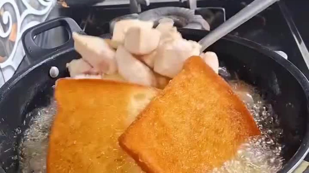 ⁣Chicken Bread Pakoda Recipe | Crispy Chicken Bread Pakora | Easy Evening Snack