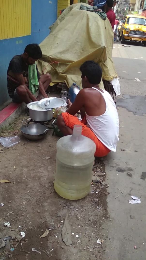 Cooking in Footpath