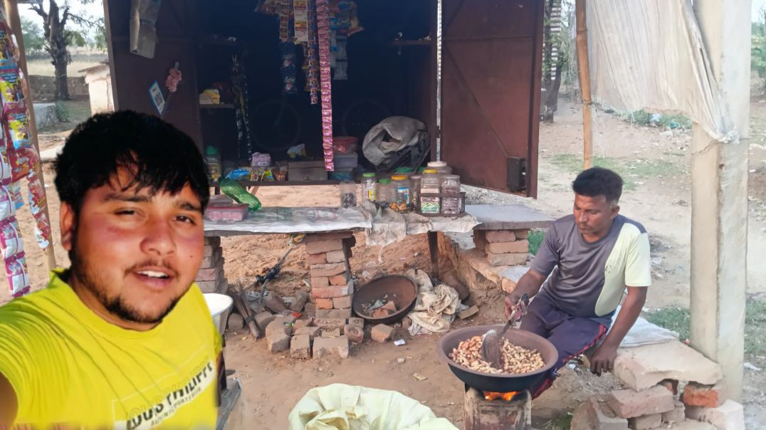 ⁣गांव से बाजार तक 😍 | Pani Puri & Chilli Potato 😋 | एक विकलांग भाई की दिल छू लेने वाली कहानी ❤️