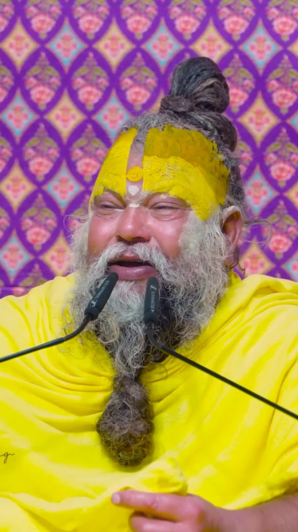 आचार्य, गुरु और इष्ट को साधक की कौन-सी कमी पसंद नहीं होती #premanandjimaharaj #bhajanmarg - Bhajan Marg (1080p, h264