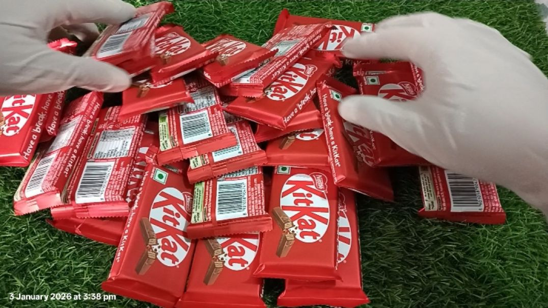 ⁣Kitkat 🍒🍓 chocolate 🍫🎁 Box 🎁 unboxing 💝🎁💝