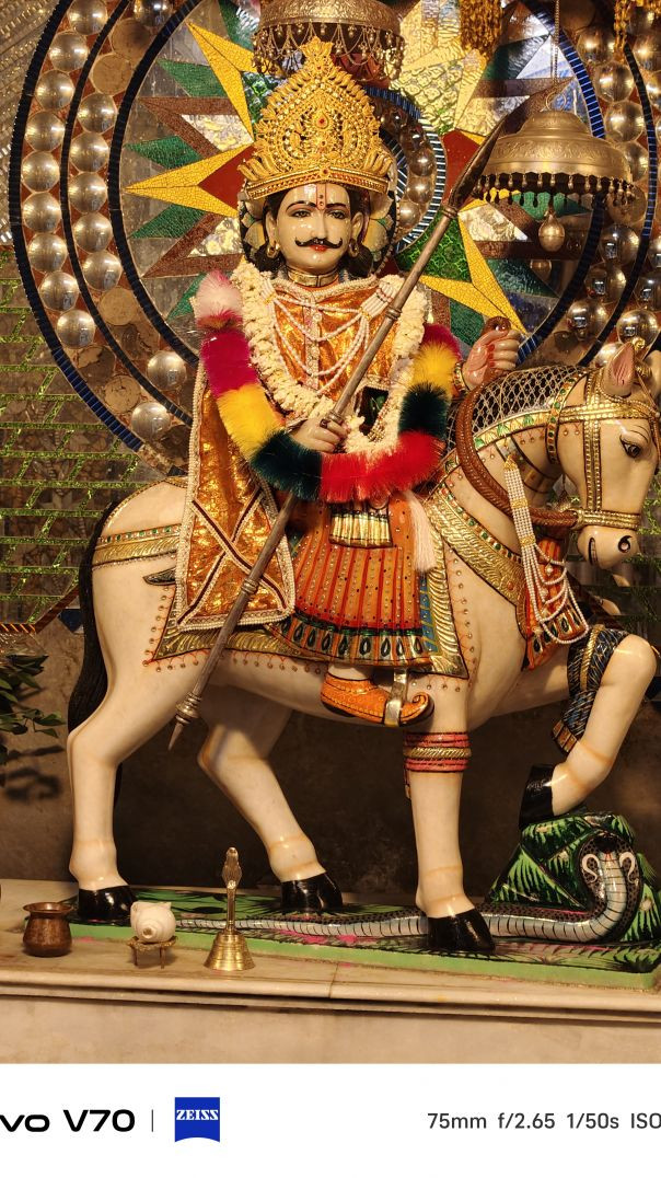 आसींद के देव नारायण का मन्दिर आप देख  सकते।