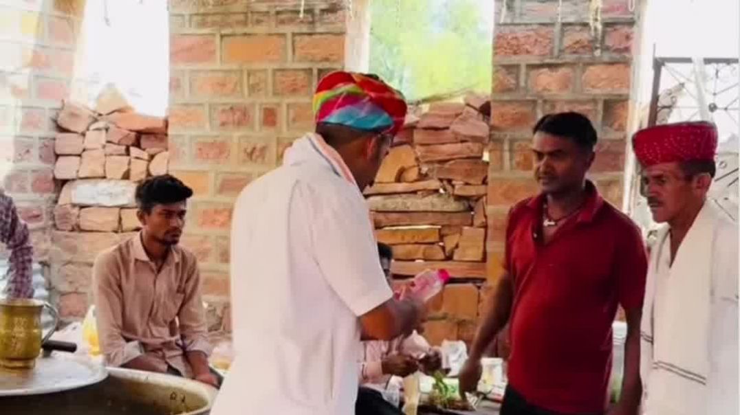 काकू ने हलवाई को ठगा 😂🤣