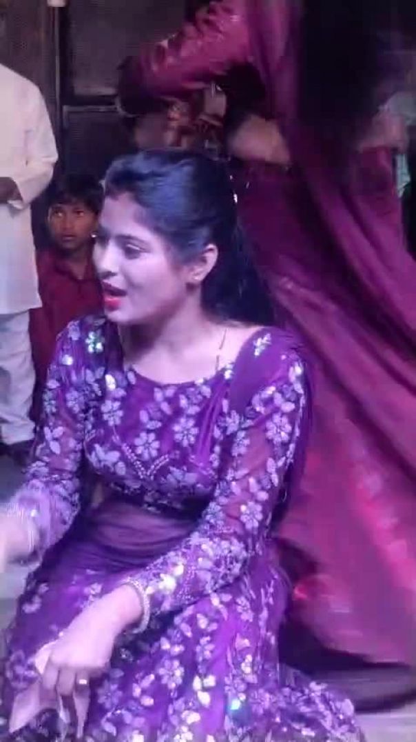 this dance far a young girl in the world 🌍 hai kya kar