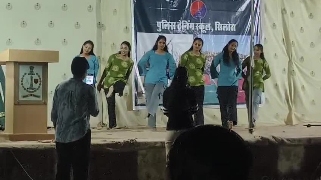 “सपना मेरा सच हो जाना रे 💖 | Desi Dance Cover | ViralIndia”