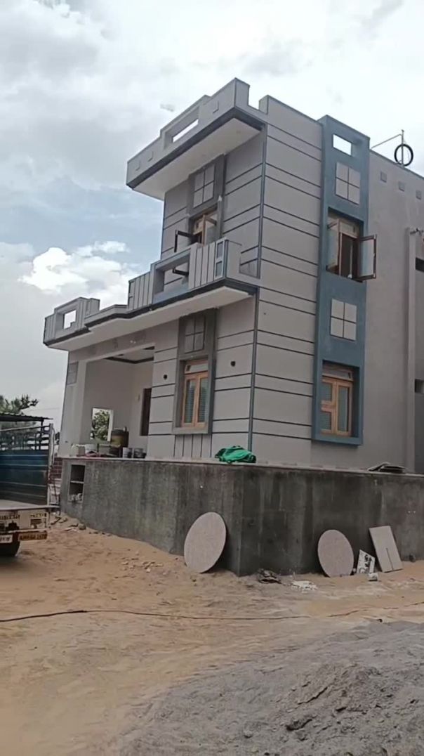 VID-20260427-WA0005