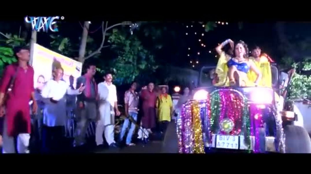 चोली_से_साफ_करे_राईफल_के_नाली_-_Doodh_Ka_Karz_-_Dinesh_Lal___Sima_Singh_-_Bhojpuri_Hit_Songs_2016(36