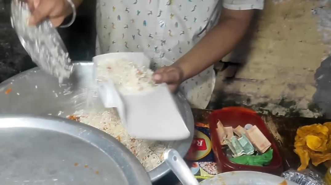মাত্র ১০ টাকায় চিকেন পকোড়া