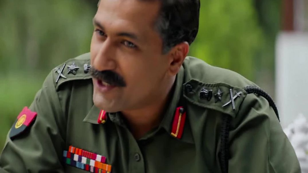 ⁣Vicky Kaushal Sanya Malhotra Fatima Sana Shaikh emotional army viral scene 🪖