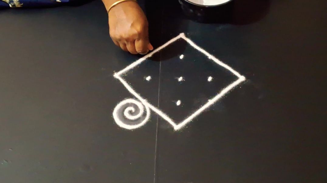 ⁣Just 5 Minutes! Easy Small Space Muggulu with 5 Dots ⏱️ | Beautiful Kolam Design 2026 🌟