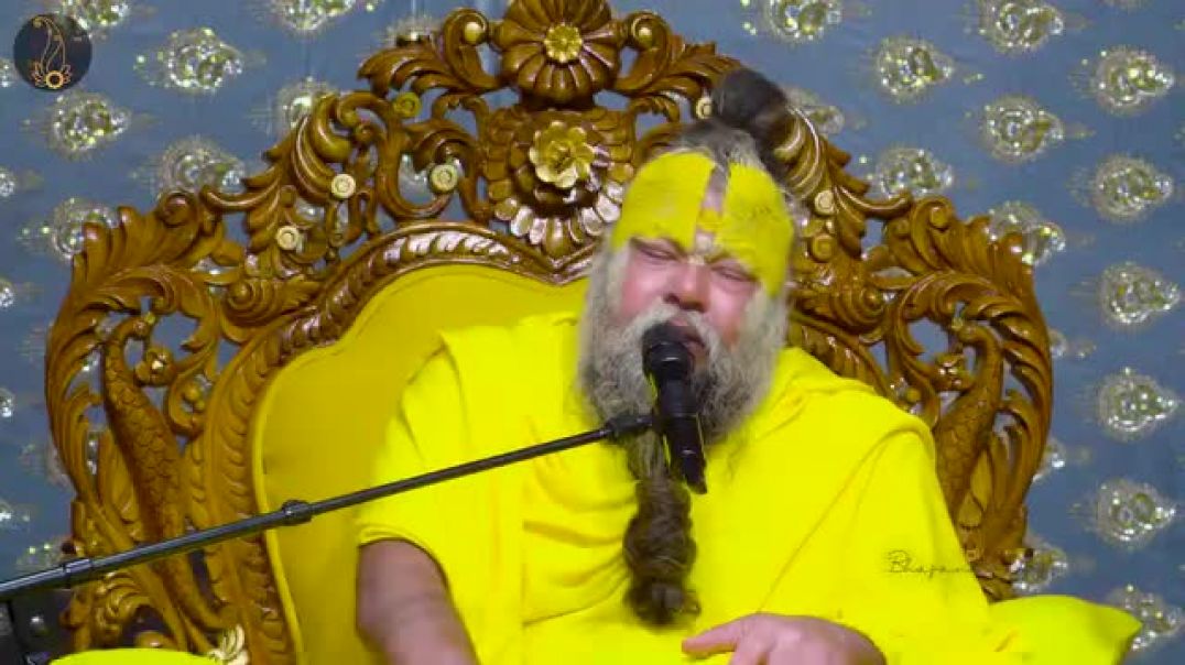 ⁣इस मन ने मेरा जीना हराम कर रखा है, यह हर समय गलत सोचता रहता है।