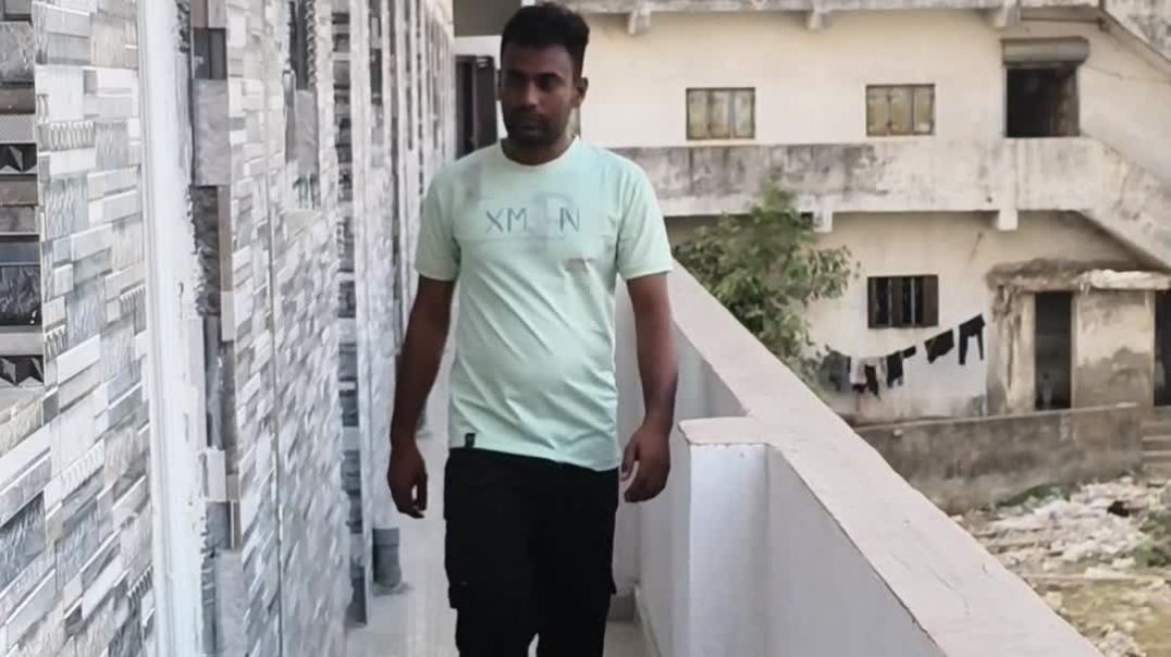 ⁣Room book kar liya