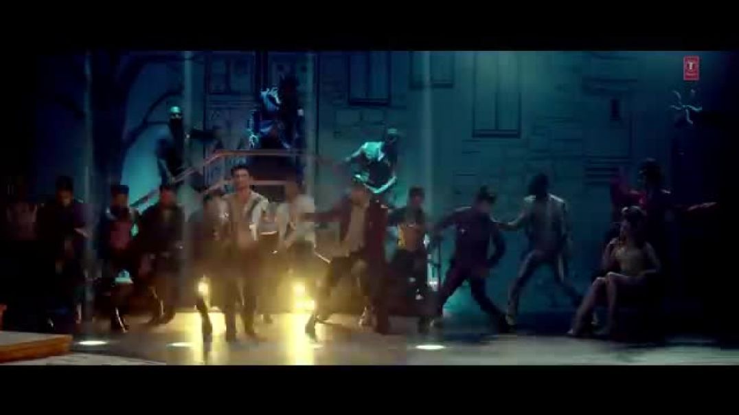 Main_Tera_Boyfriend_Song___Raabta___Arijit_S___Neha_K_Meet_Bros___Sushant_Singh_Rajput_Kriti_Sanon(3