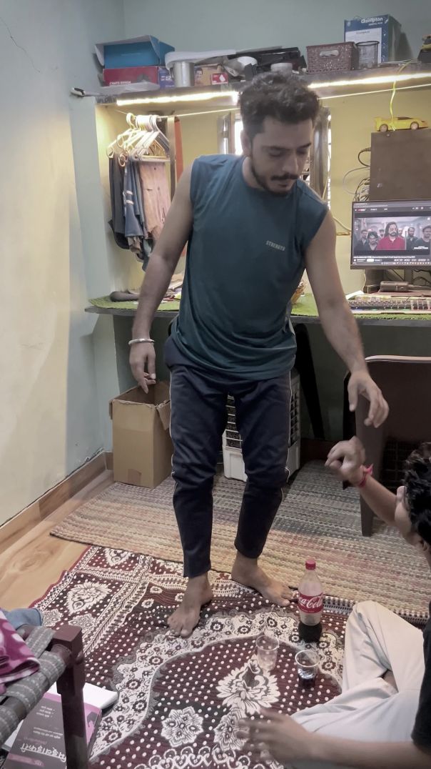 🍾 बेवड़ो  दोस्त पीकर पागल हो गया 😂 | Desi Comedy Short #desicomedy #hindicomedy  #funnyvideo