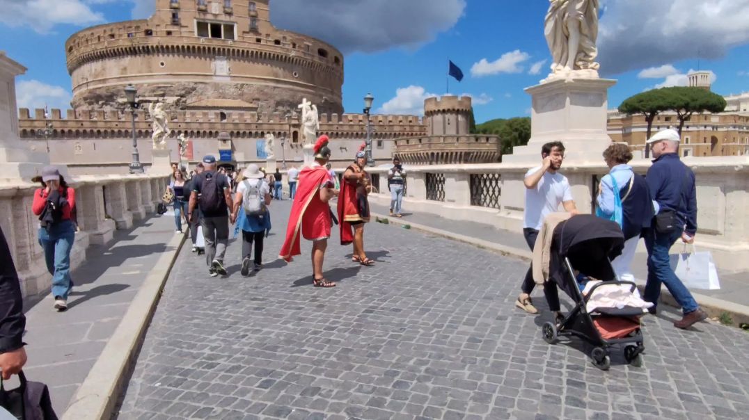 ⁣रोम इटली 🇮🇹 - ये है रोम शहर का Castel Sant'Angelo.