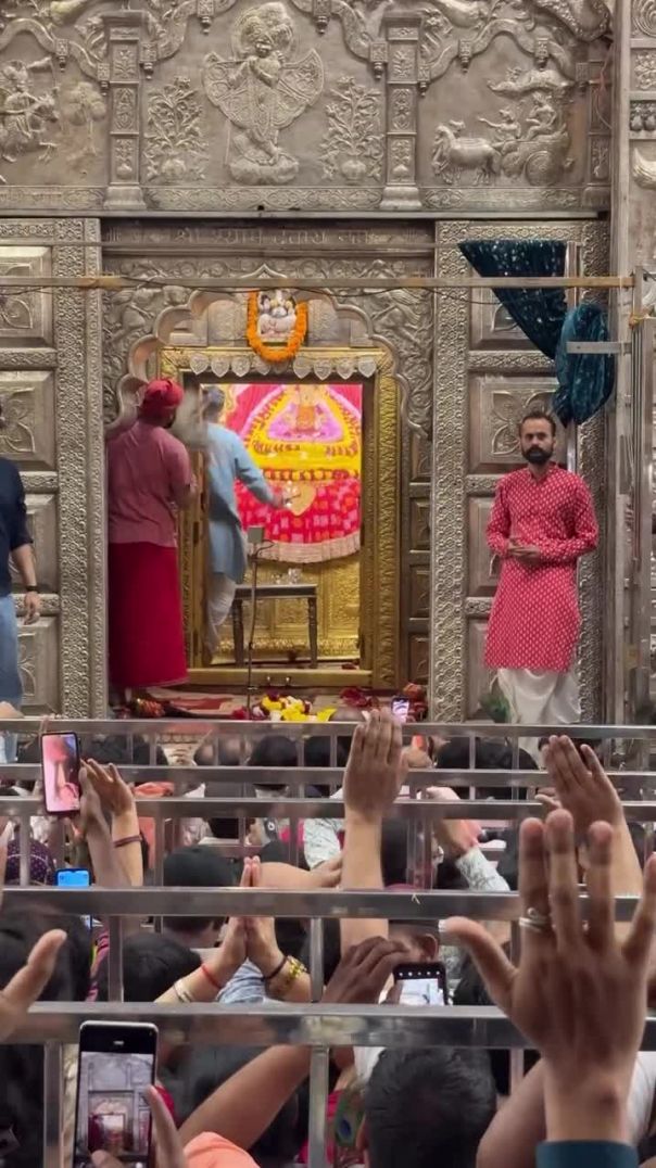 दर्शन 5 April श्री श्याम जी सन्ध्या आरती दर्शन।  _liveaarti ___khatushyamdarsha(