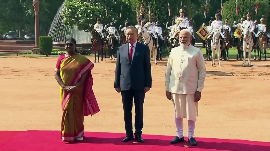 ⁣Vietnam President To Lam at Rashtrapati Bhawan with PM Modi and Prez Murmu in India