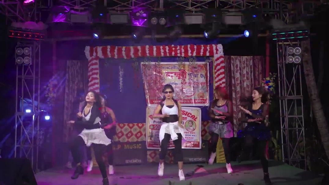 ⁣Tu Cheez Badi Hai Mast Mast Dance Jhankar