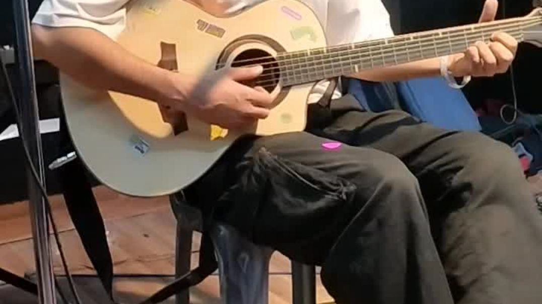 ⁣Kingdom school of music open mic