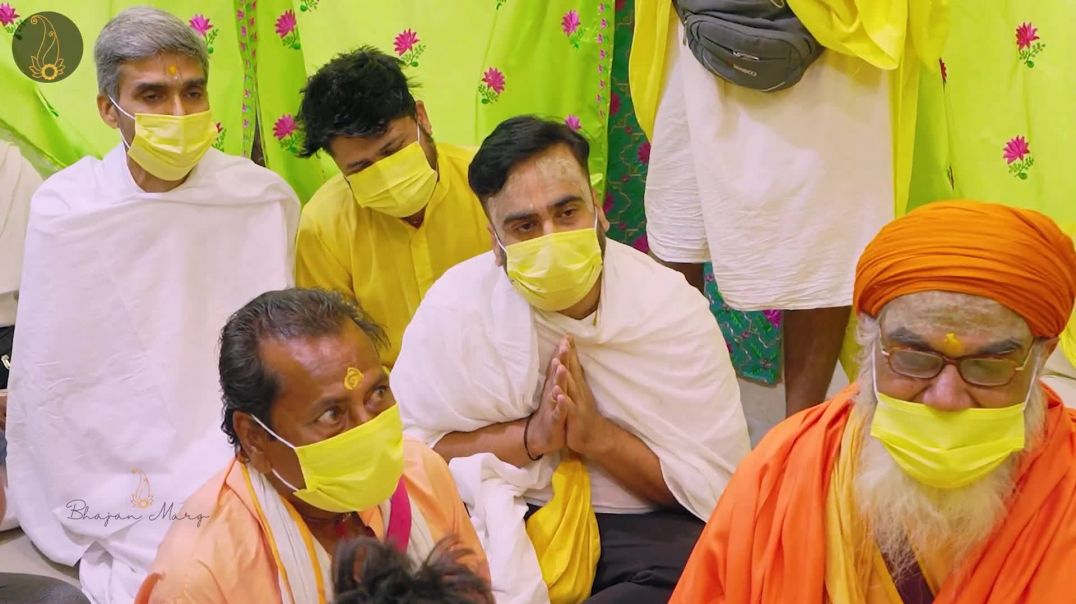 ⁣जो भारत से बाहर जन्मे हैं और भगवत्-प्राप्ति के बारे में जानते ही नहीं, तो उनका उद्धार कैसे होगा?