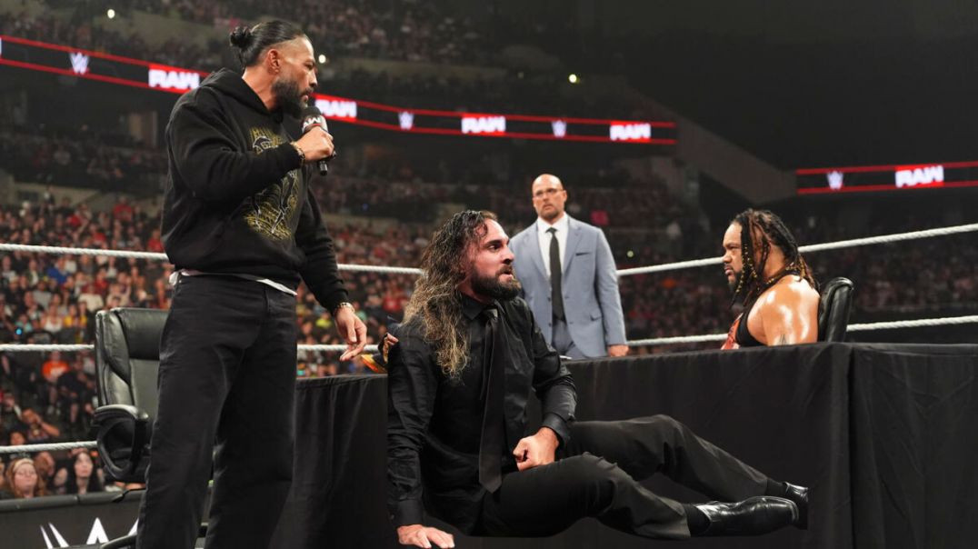 ⁣Jacob Fatu SMASHES Roman Reigns through a table!: Raw highlights