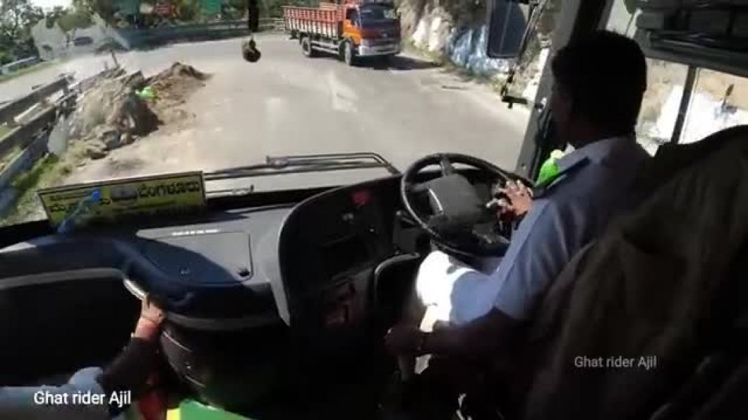 Indian_Bus_Driver_Showing_inch_Perfect_Turning_skills_on_Extreme_Hairpin_bends