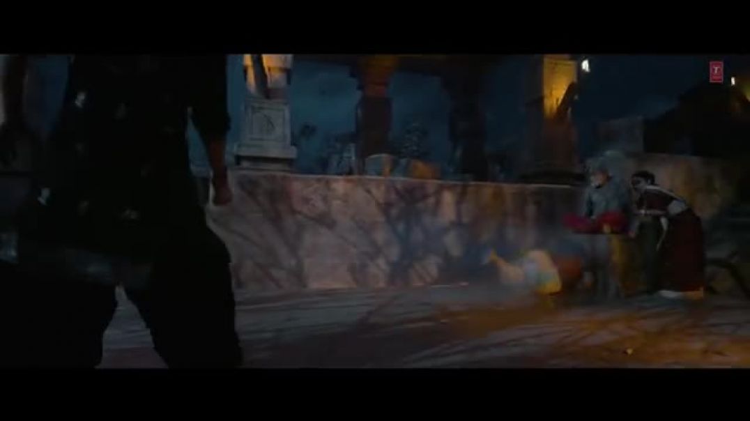 ⁣_Jawan_s_Jaw-Dropping_Entry_in_Bhool_Bhulaiyaa_3!😲____Kartik_A,_Vidya_B,_Madhuri_D,_Triptii_D(360p)