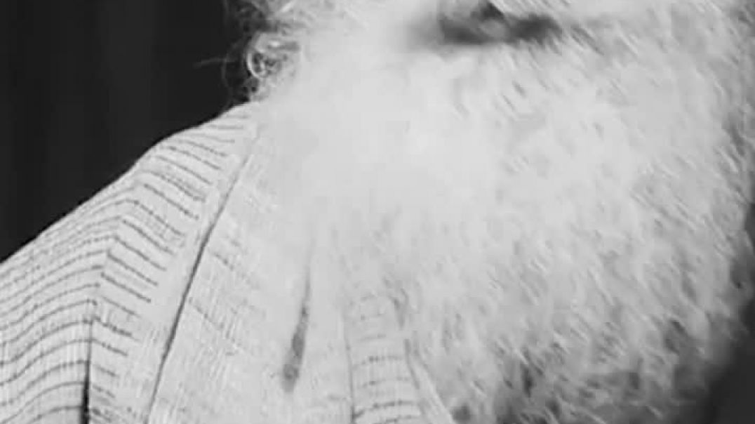 ⁣जब आप बैठें या सफर करें तब अपनी कमर सीधी रखें - miracle of mind मन का चमत्कार Sadhguru