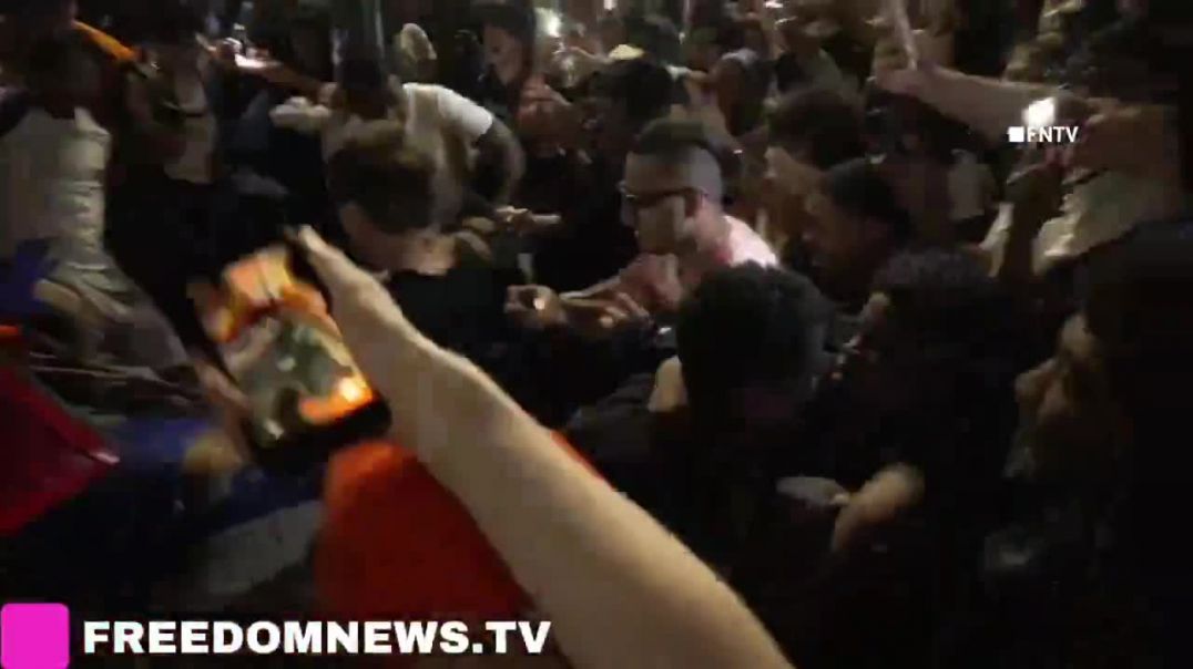 ⁣Streets of USA - NYC Knicks NBA fans turn the streets into warzone