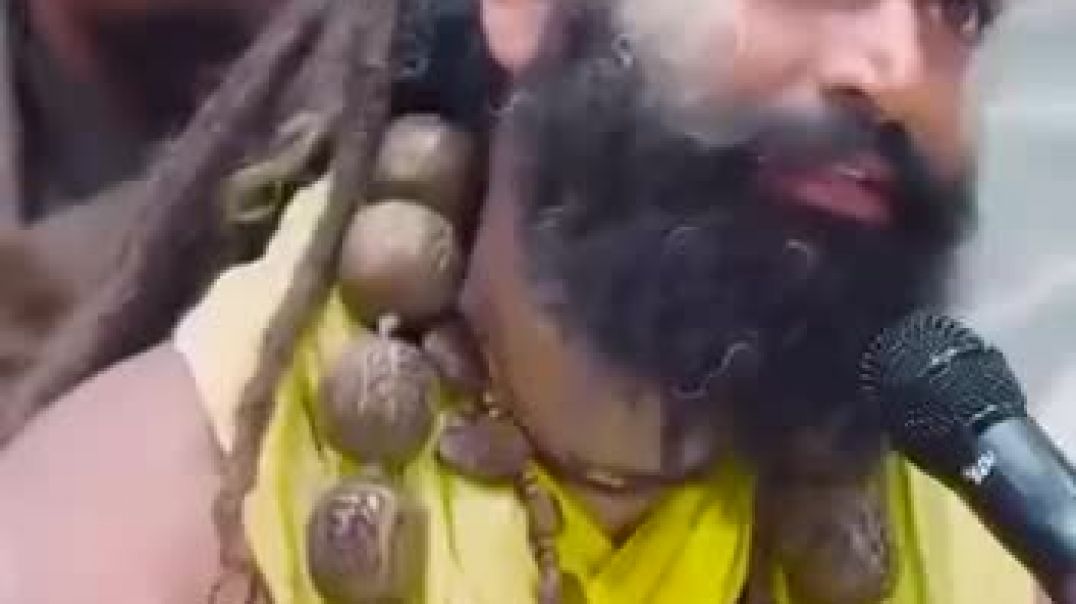 पूज्य महाराज श्री इस वीडियो में समझा रहे हैं कि जब हम किसी के बुरे व्यवहार के सामने भी झुकते हैं
