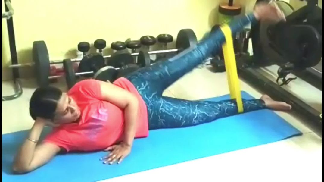 ⁣Best Laying Down Glute Exercises With Resistance Band