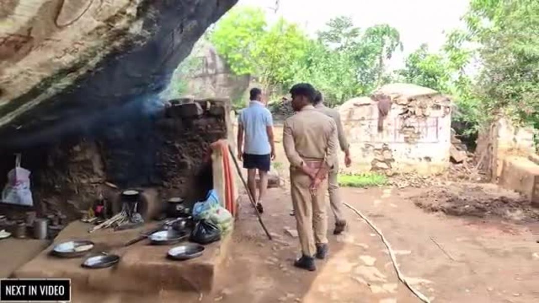 चित्रकूट_के_संत_की_कुटिया_में_आई_पुलिस_फिर_हुआ_चमत्कार