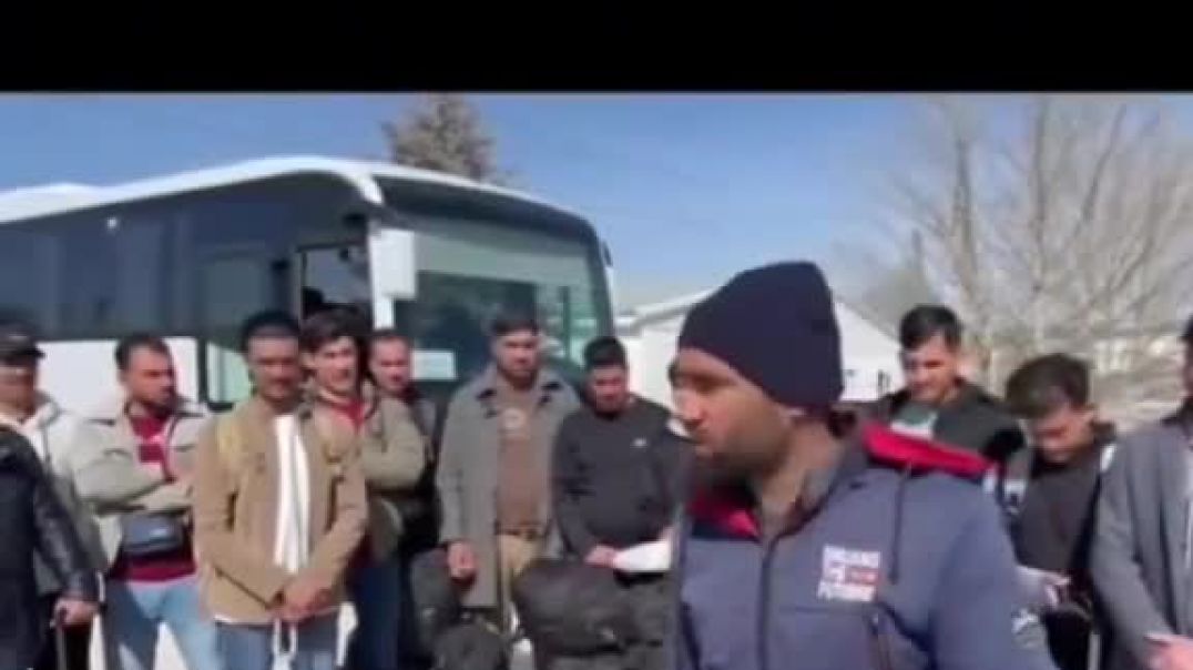⁣Pakistanis deported from Turkey without reasons