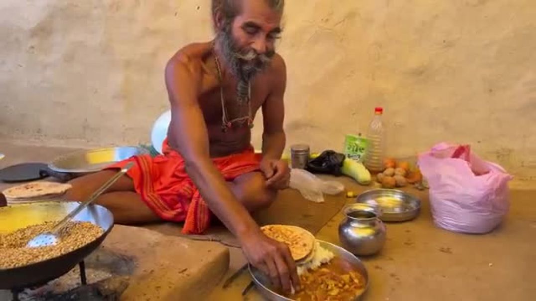 चित्रकूट_के_एक_ऐसे_संत_जिन्होंने_पूरा_जीवन_गुजार_दिया_आम_का_बगीचा_तैयार_करने_में