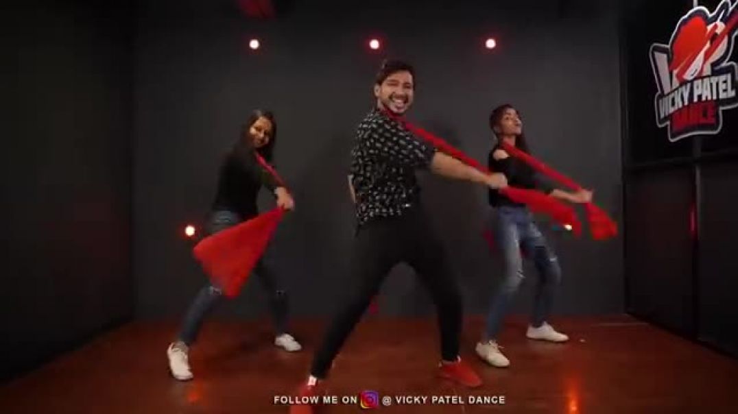⁣Chunari_Chunari_Dance_Video___90_s_Hit__Bollywood_Dhamaka___Vicky_Patel_Choreography(360p)