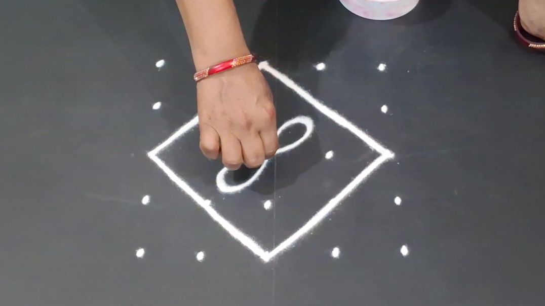 ⁣🌸 सिर्फ 5 मिनट में सुंदर रंगोली | Easy Flower Rangoli Design Anyone Can Make Perfect ✨