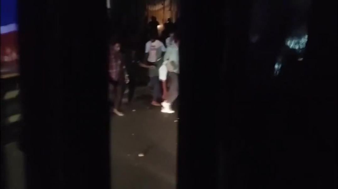 ⁣Stone Pelting In Pimpri Chinchwad, Pune, On Team Who Went There For Demolition