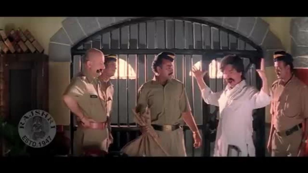Iske_Sar_Ke_Saath_Main_Football_Khelunga___Kader_Khan___Asrani___Raveena_Tandon___Taqdeerwala