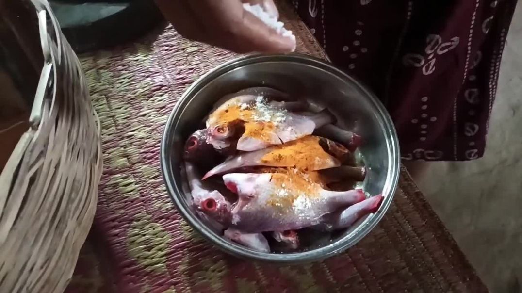 ভোলা মাছ🐟 , বেগুন 🍆, আলু 🥔 দিয়ে ঝোল