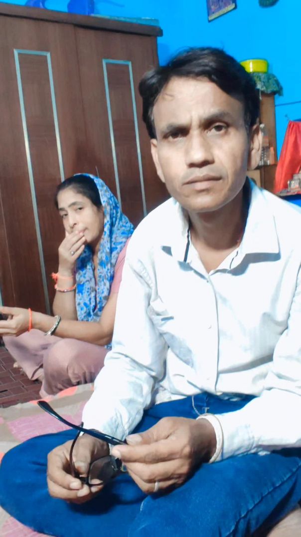 बीवी मना कर रही है 😀