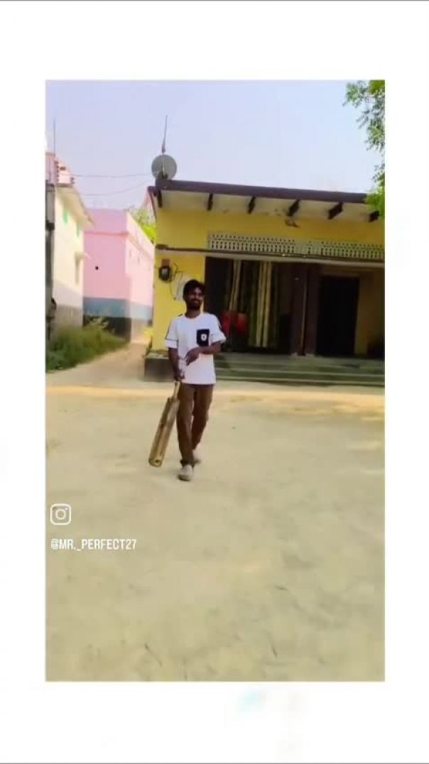 Aman Singh With Bhatije Cricket Video_V00001