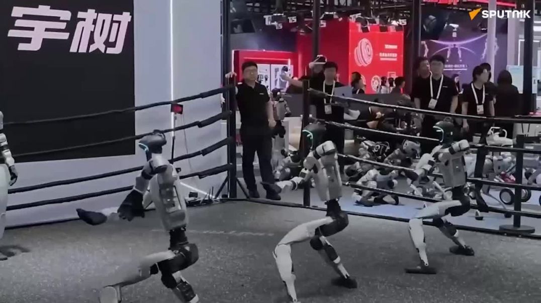 ⁣Humanoid robots steal the spotlight at Shanghai AI Conference