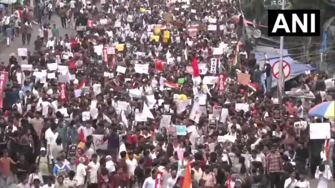 ⁣Left on the streets in Kolkata to protest against NEET UG Paperleak